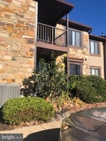 7 Bozarth Ct in Hamilton Township, NJ - Building Photo