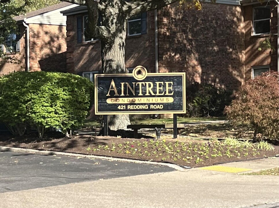 421 Redding Rd in Lexington, KY - Foto de edificio