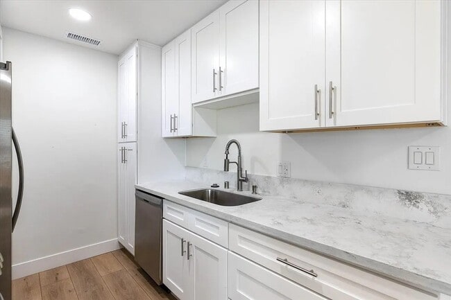 9034 Hermosa Dr in Temple City, CA - Building Photo - Building Photo