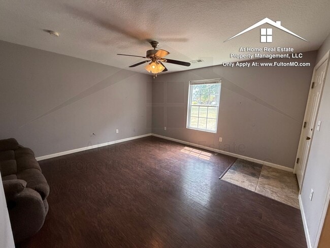 537 Collier Ln in Fulton, MO - Building Photo - Building Photo