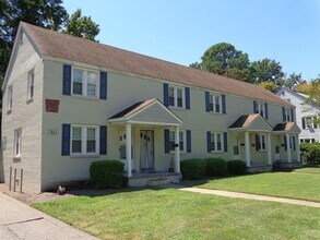 311 W Little Creek Rd in Norfolk, VA - Building Photo - Building Photo
