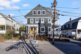 73 Bayside Ave in Warwick, RI - Building Photo