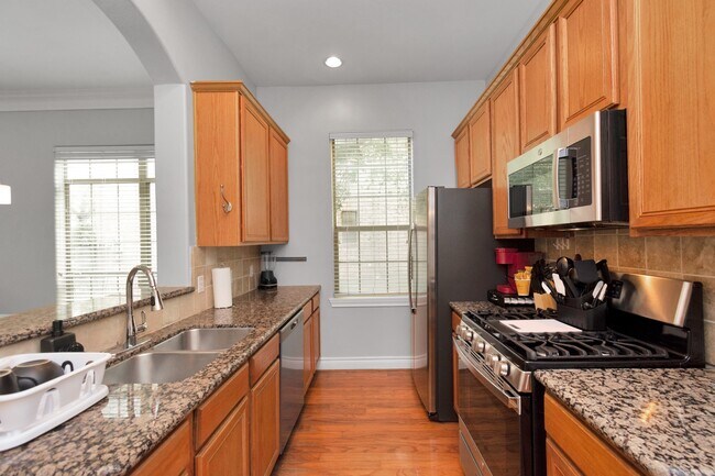 9038 Lakes at 610 Dr