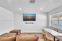 228 NW 9th Ave photo'