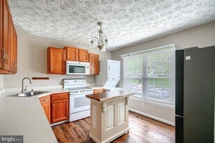 43 Oak Crest Ct in Bel Air, MD - Building Photo