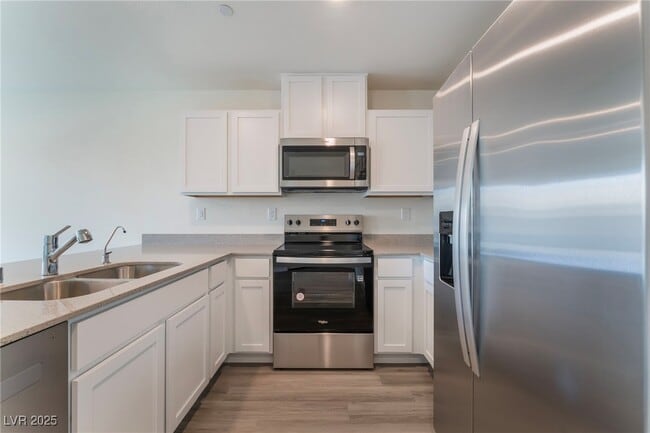 property at 2550 Petunia Garden Ave