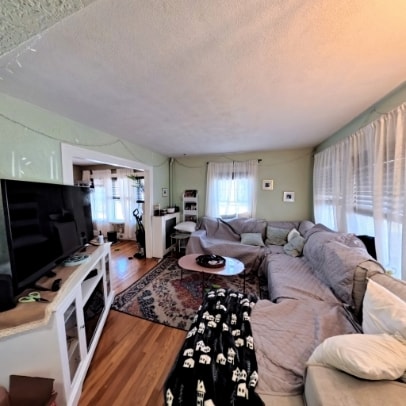 18 Martin St, Unit 1 in Medford, MA - Foto de edificio - Building Photo