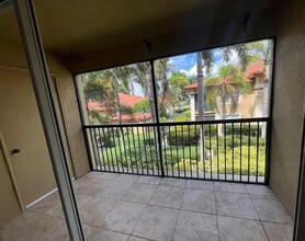 8950 Colonnades Ct E in Bonita Springs, FL - Building Photo - Building Photo