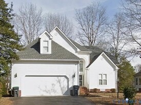 11617 Stephens Point Dr in Chester, VA - Building Photo