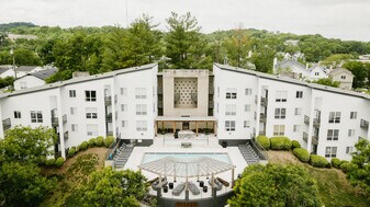 The Sylvan in Nashville, TN - Building Photo