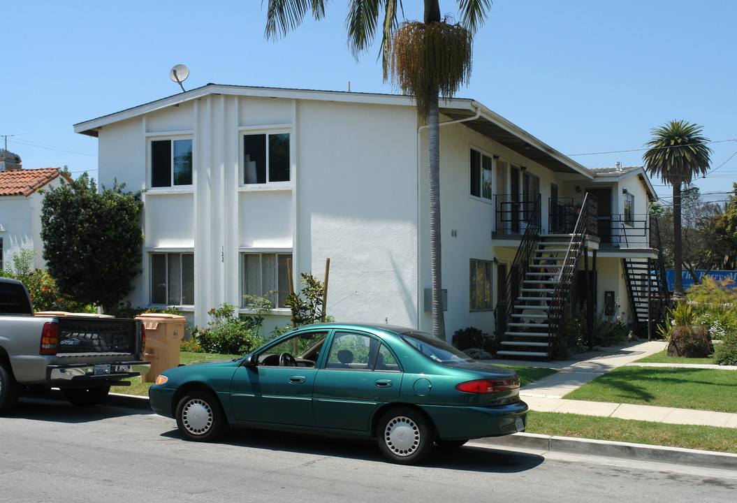 122 Los Aguajes Ave in Santa Barbara, CA - Building Photo