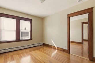 984 York Ave in Pawtucket, RI - Building Photo - Building Photo