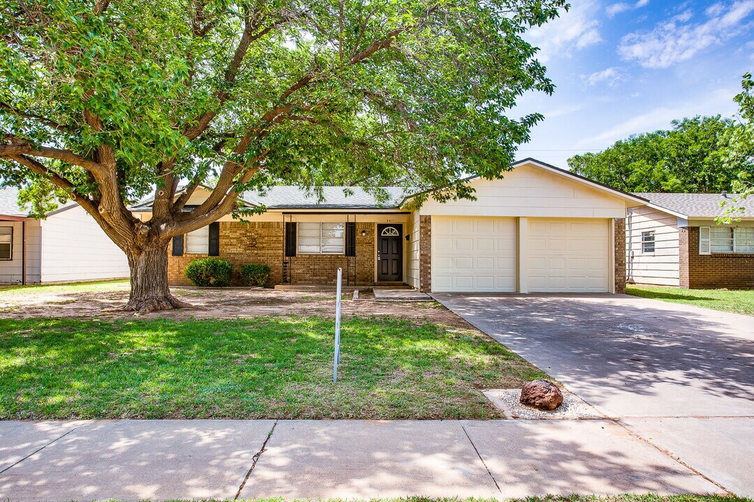 5411 49th St in Lubbock, TX - Building Photo