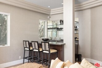 841 N Crescent Heights Blvd in Los Angeles, CA - Building Photo - Building Photo