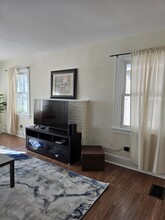 5712 Section Ave in Norwood, OH - Foto de edificio - Building Photo