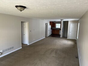 377 Stetler Ave in Akron, OH - Building Photo - Building Photo