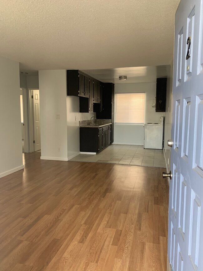 10165 Samoa Ave Apartments and Nearby Tujunga Apartments For Rent