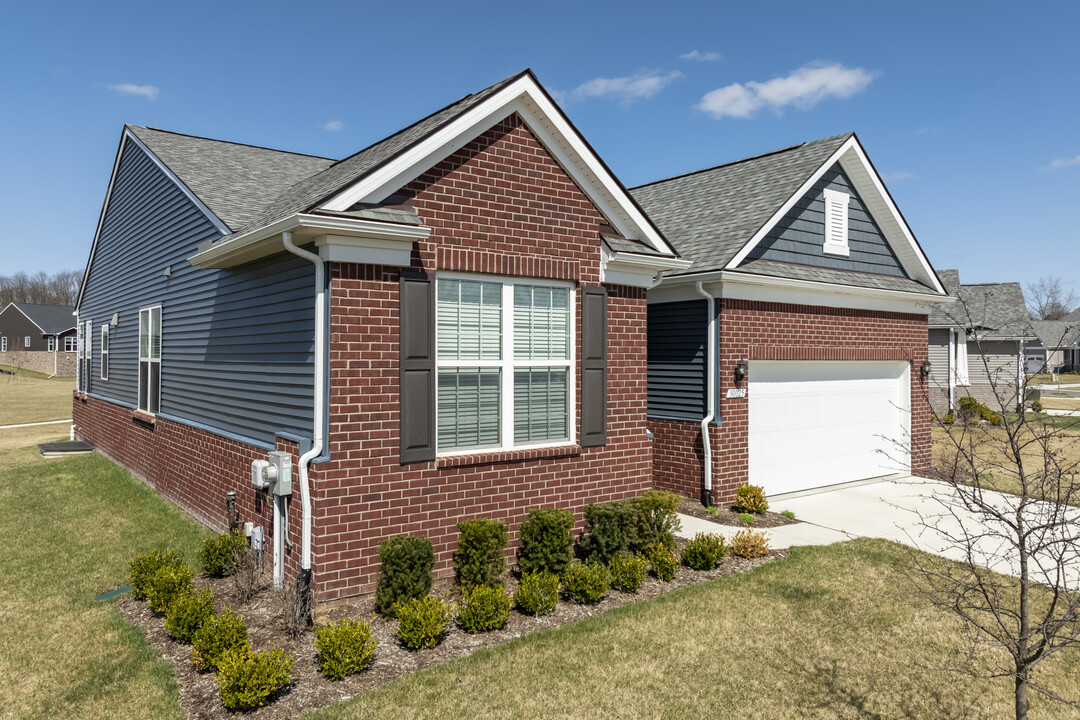 Turtle Creek in New Hudson, MI - Building Photo