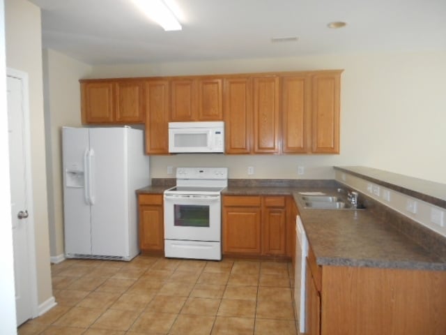 5316 Silverbrook Dr in McLeansville, NC - Building Photo - Building Photo