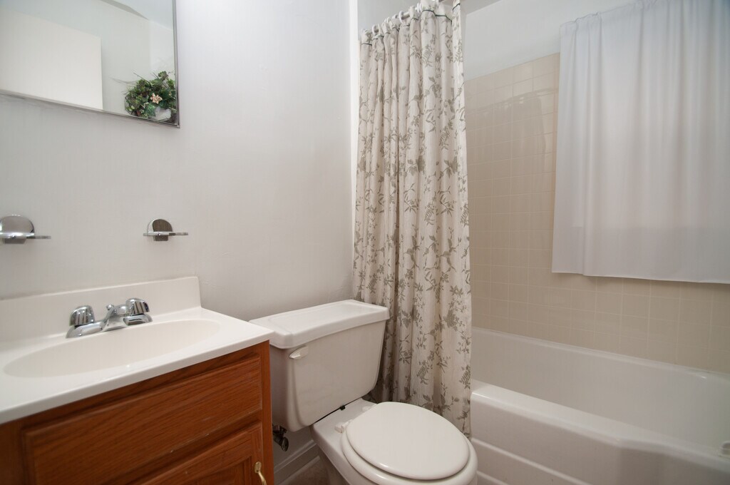 Essex Village / Marlyn Gardens Apartments in Essex, MD