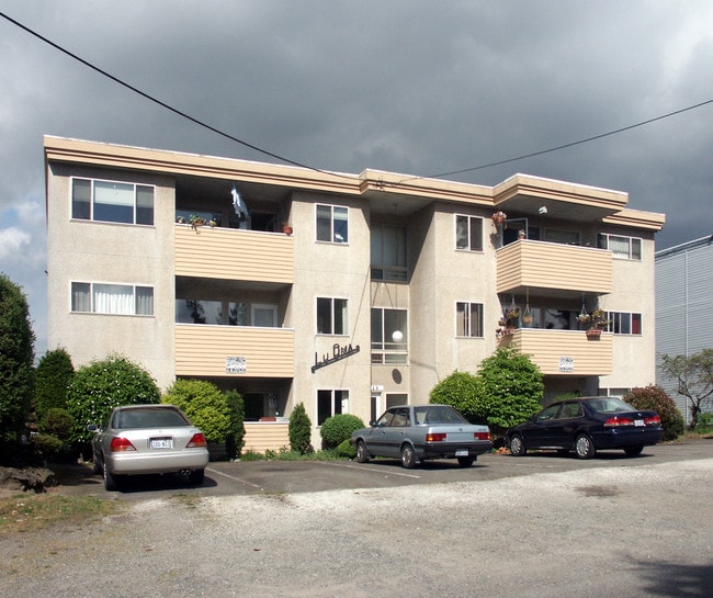 Lu Oma Apartments in Seattle, WA - Foto de edificio - Building Photo
