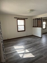 1112 E 6th Ave in Mitchell, SD - Building Photo - Building Photo