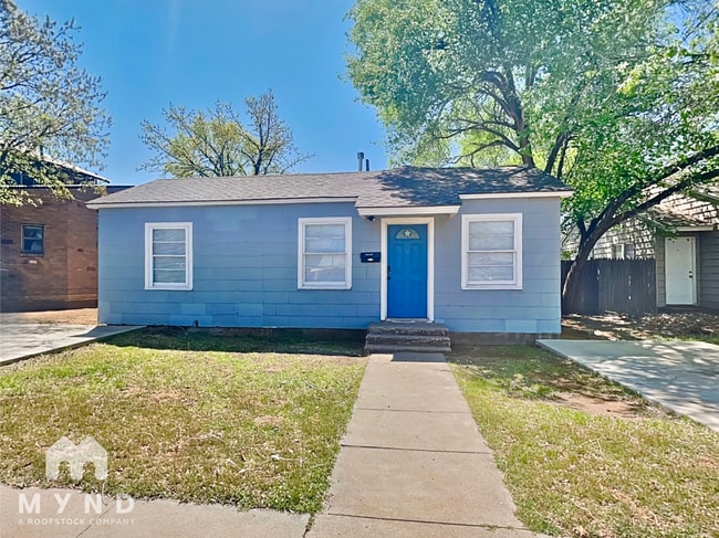 2303 15th St in Lubbock, TX - Building Photo - Building Photo