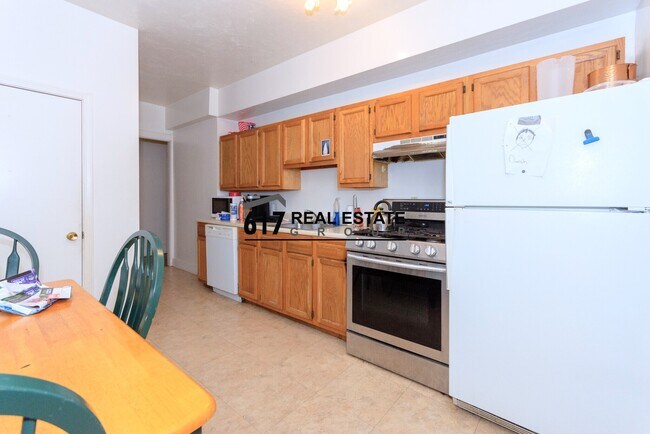 property at 14 Ashford St