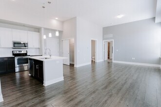 The Landon at New Albany Park in New Albany, OH - Building Photo - Building Photo