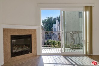 1731 Corinth Ave in Los Angeles, CA - Building Photo - Building Photo