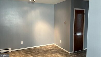1024 Fox Chase Rd in Jenkintown, PA - Building Photo - Building Photo