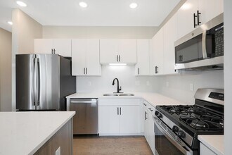 Ironwood Townhomes in Maple Plain, MN - Foto de edificio - Building Photo