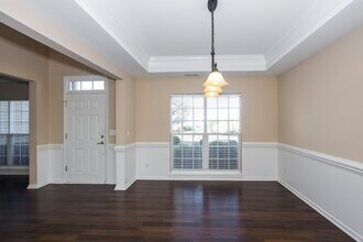 7205 Sandown Ct in Harrisburg, NC - Foto de edificio - Building Photo