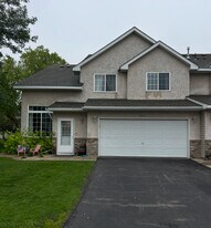 5419 Fawn Meadow Curv SE in Prior Lake, MN - Building Photo