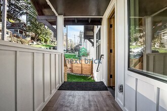 4007 23rd Ave SW in Seattle, WA - Building Photo - Building Photo