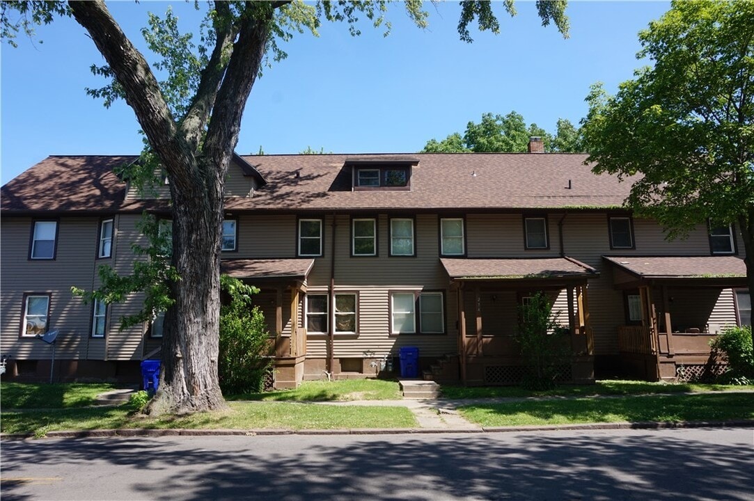 1156 Dewey Ave in Rochester, NY - Building Photo