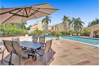 20937 Bay Ct in Miami, FL - Building Photo - Building Photo