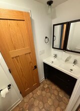 17 Cranberry Ln in Amherst, MA - Building Photo - Building Photo