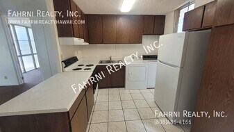95-2040-2040 Waikalani Pl in Mililani, HI - Building Photo