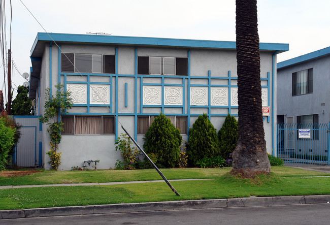 327 Stepney St in Inglewood, CA - Foto de edificio - Building Photo