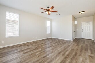 4836 E Meadow Lark Way in San Tan Valley, AZ - Building Photo - Building Photo