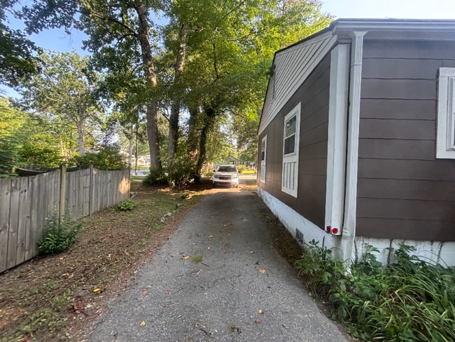 1112 5th Ave W in Hendersonville, NC - Building Photo - Building Photo
