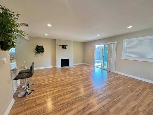 2125 Athene Dr in Concord, CA - Building Photo - Building Photo