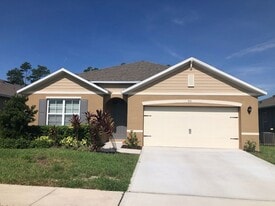 931 Guadalupe Dr in Orange City, FL - Building Photo
