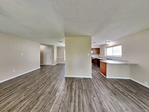 2855 Pilgrims Point Dr in Webster, TX - Building Photo - Building Photo