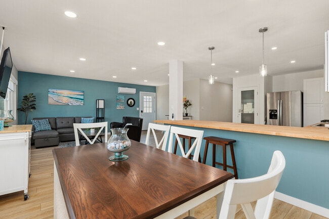 property at 1421 Dubuque St