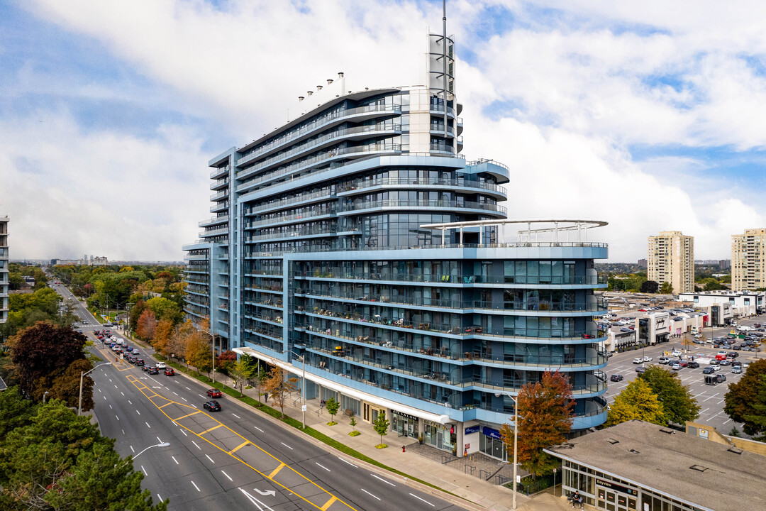 Arc Condo in Toronto, ON - Building Photo