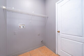 10831 Leader Ln in Orlando, FL - Building Photo - Building Photo