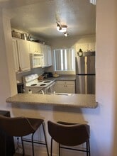7405 Charmant Dr, Unit 2230 in San Diego, CA - Building Photo - Building Photo