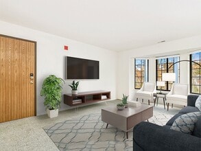 Tanglewood Apartments in Oak Creek, WI - Building Photo - Building Photo